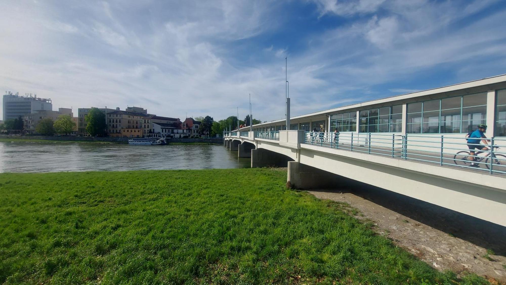 Dom Na Cervenej Vezi Banka Exterior foto